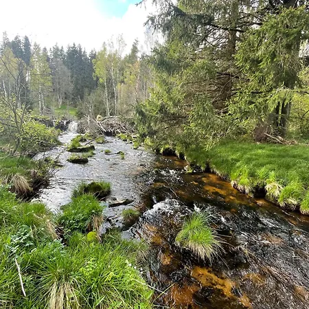Nyaraló Hajovna U Jezerniho Potoka *